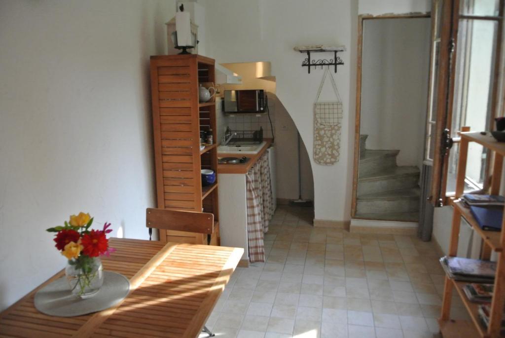 La Petite Maison Villeneuve-lès-Avignon Εξωτερικό φωτογραφία